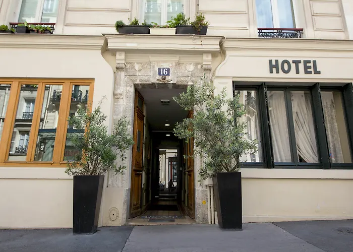 Montmartre - Nouvellement RenoveHotel Parigi